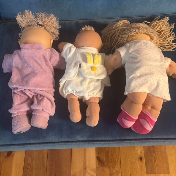 3 Vintage Cabbage Patch Dolls - Picture 5 of 5